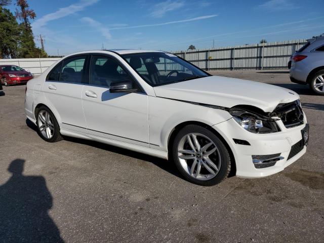 VIN WDDGF4HBXEA959634 2014 MERCEDES-BENZ C-CLASS no.4