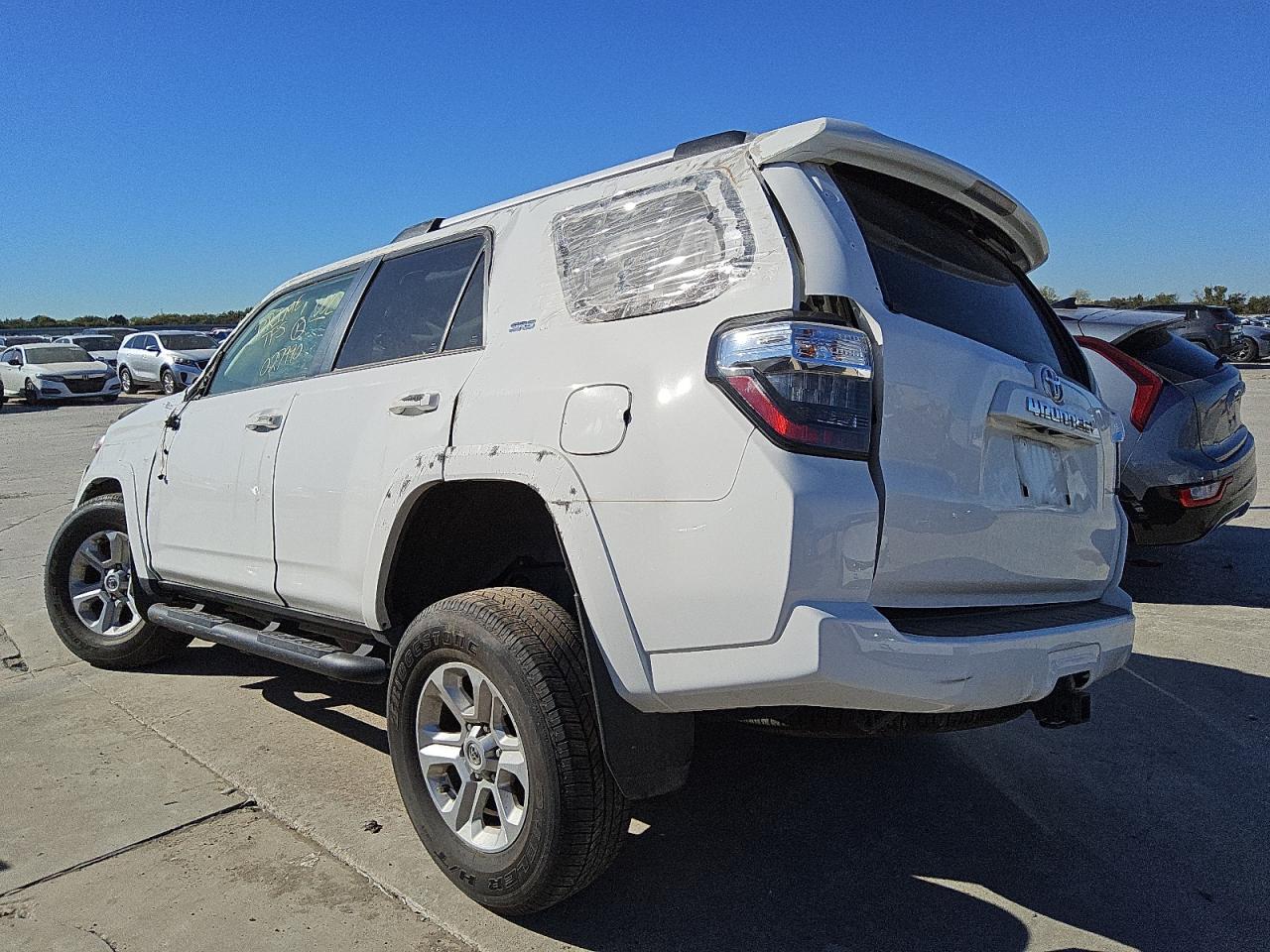 Lot #3037275500 2022 TOYOTA 4RUNNER SR