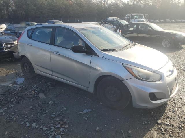 VIN KMHCT5AE0FU209621 2015 HYUNDAI ACCENT no.4