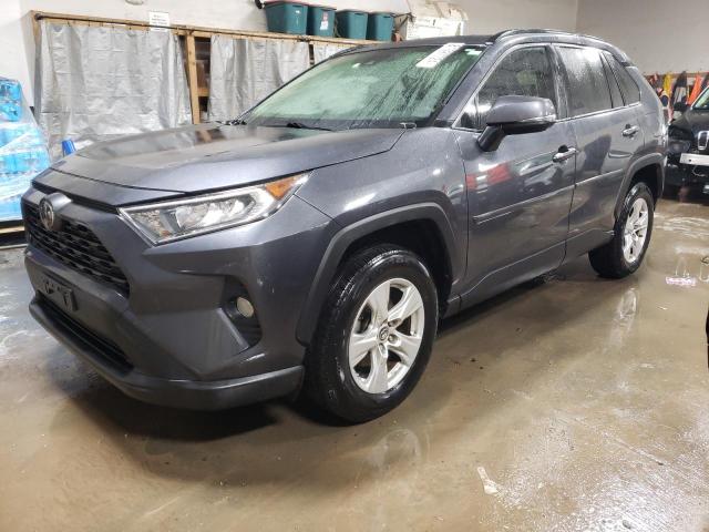 2019 TOYOTA RAV4 XLE - JTMP1RFV7KD502986