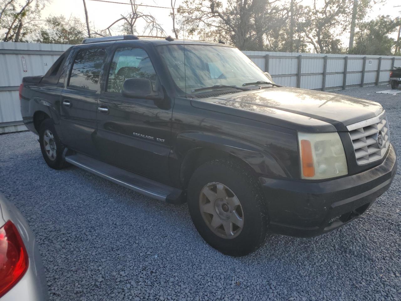 Lot #3006626627 2003 CADILLAC ESCALADE E