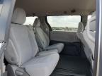 TOYOTA SIENNA LE photo