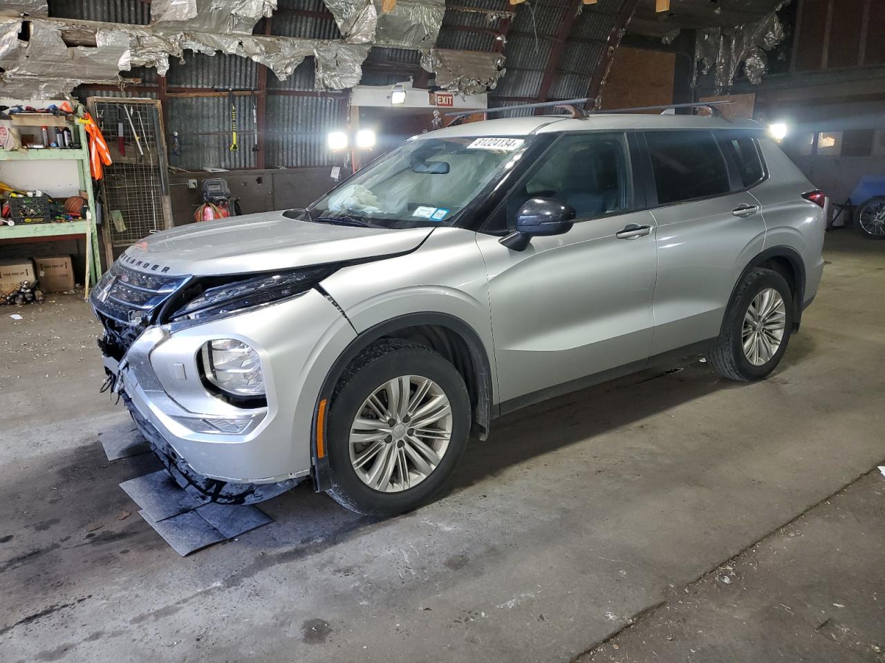  Salvage Mitsubishi Outlander