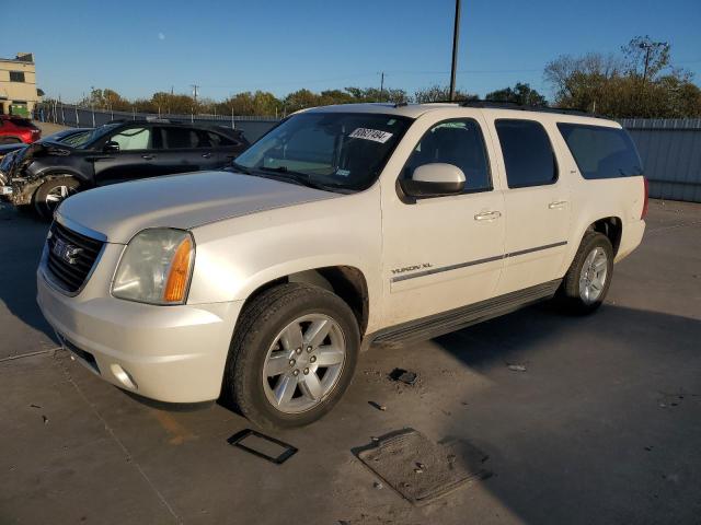 2011 GMC YUKON XL C #3023827916