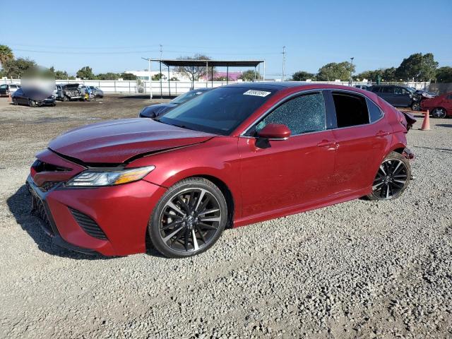 VIN 4T1B61HK7JU645463 2018 TOYOTA CAMRY no.1