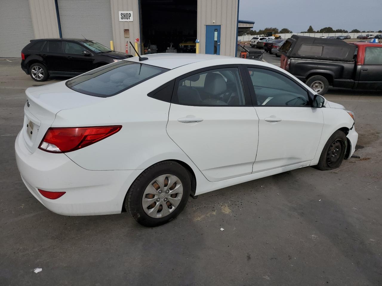 Lot #3025829338 2016 HYUNDAI ACCENT SE