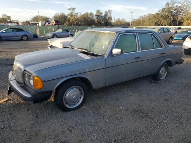 1982 MERCEDES-BENZ 240 D #3003078692