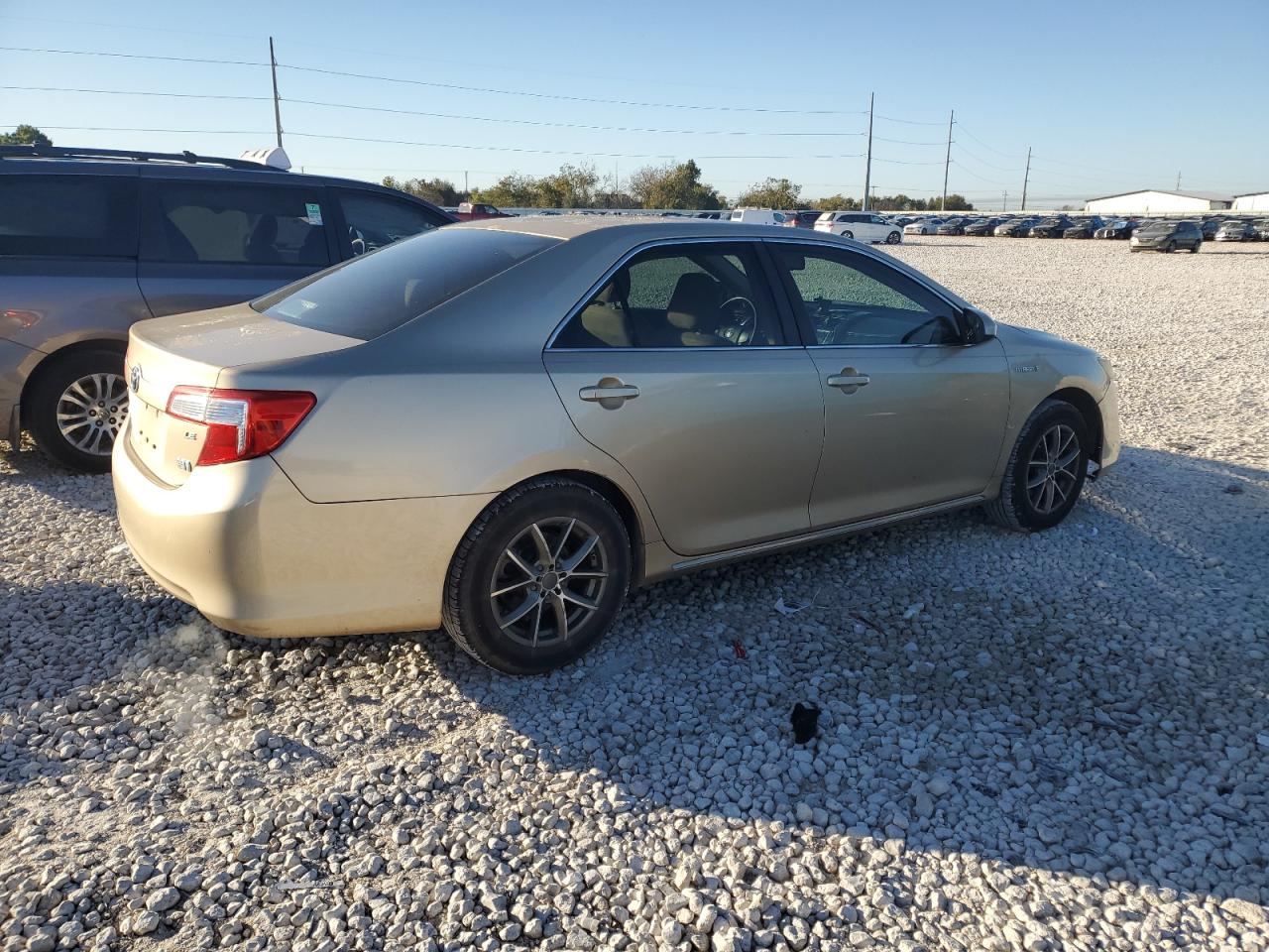 Lot #3016773345 2012 TOYOTA CAMRY HYBR