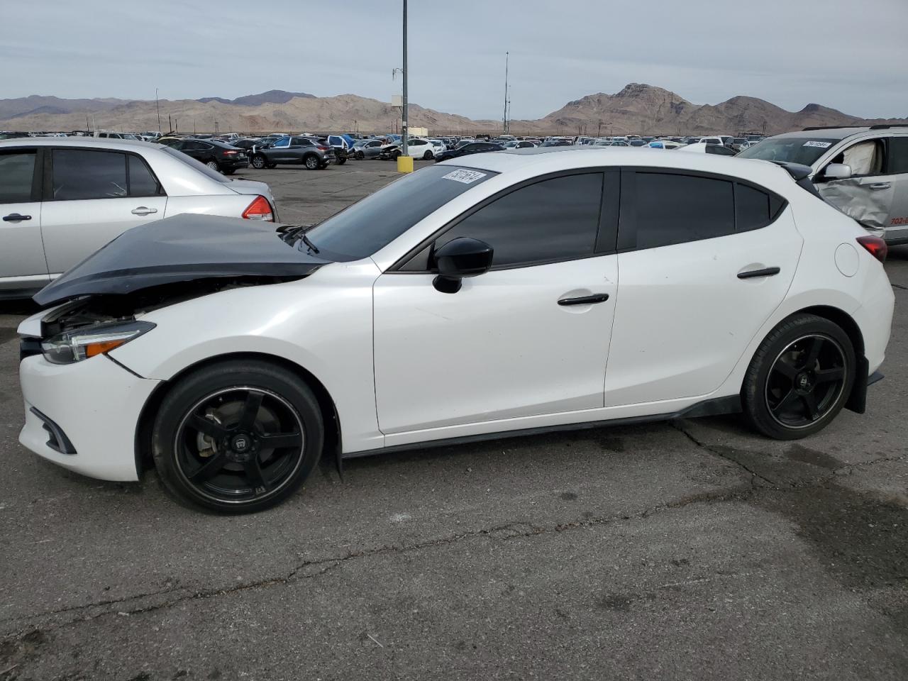 Lot #3024677611 2018 MAZDA 3 GRAND TO