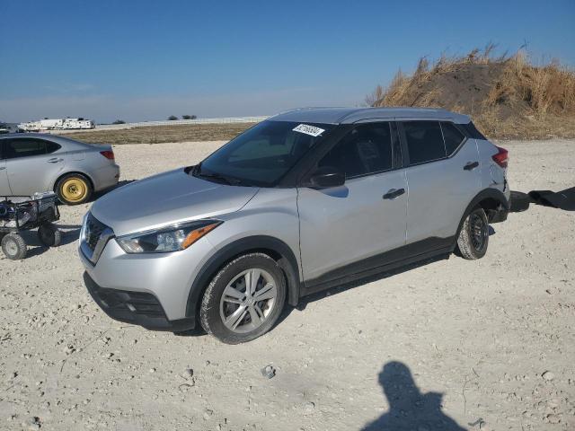 NISSAN KICKS S