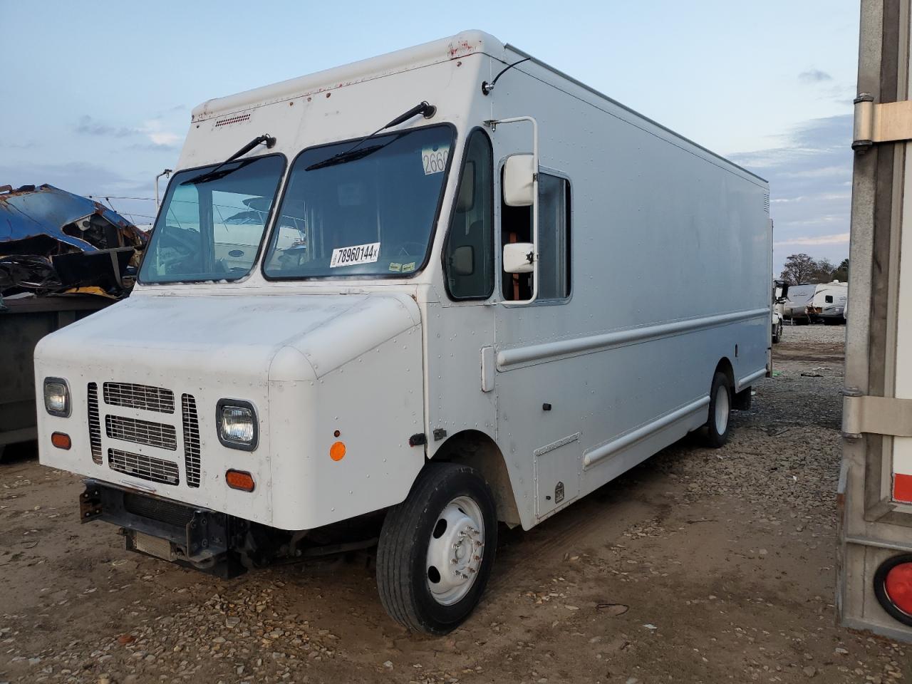 Lot #2977031656 2015 FORD 350 STEPVA