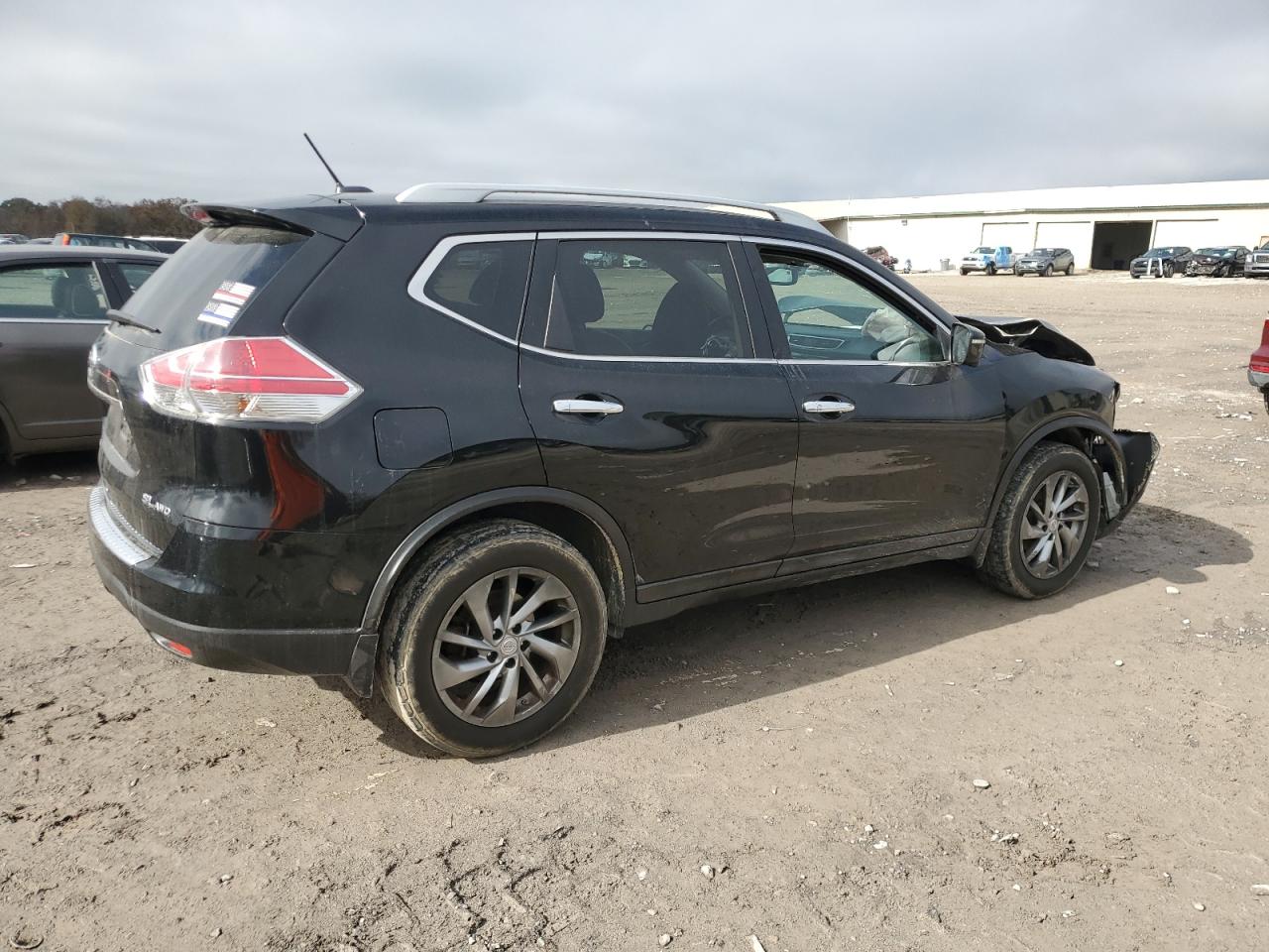 Lot #3027087824 2015 NISSAN ROGUE S