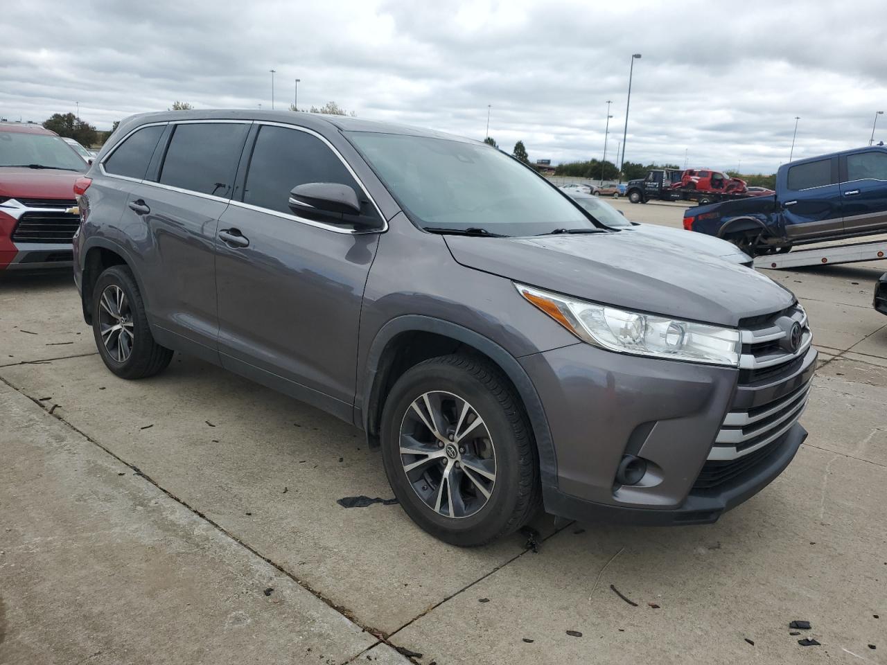 Lot #2956856912 2019 TOYOTA HIGHLANDER