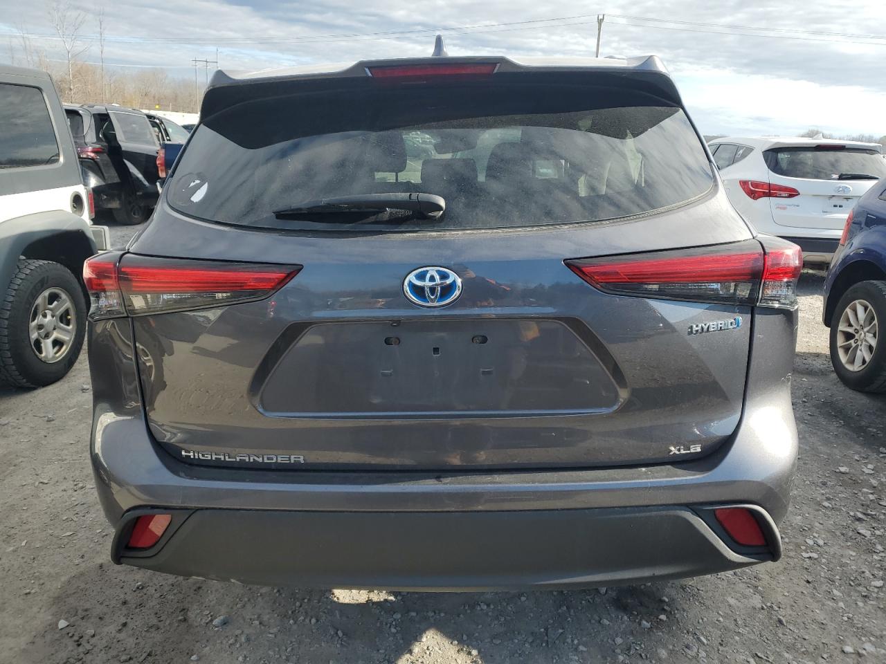 Lot #3036952723 2021 TOYOTA HIGHLANDER