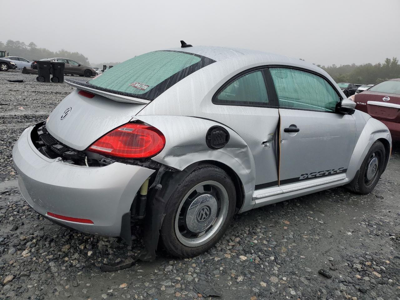 Lot #2972226171 2015 VOLKSWAGEN BEETLE 1.8