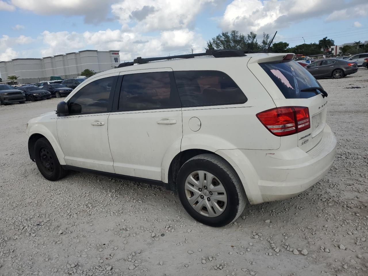 Lot #2994302121 2015 DODGE JOURNEY SE