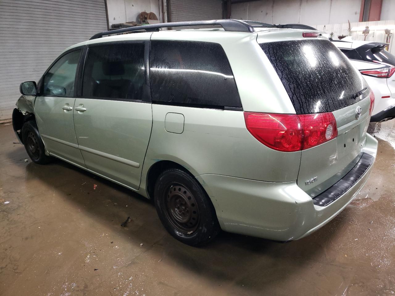 Lot #2994108319 2008 TOYOTA SIENNA CE