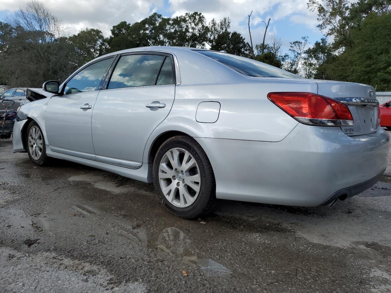 Lot #3024179869 2011 TOYOTA AVALON BAS