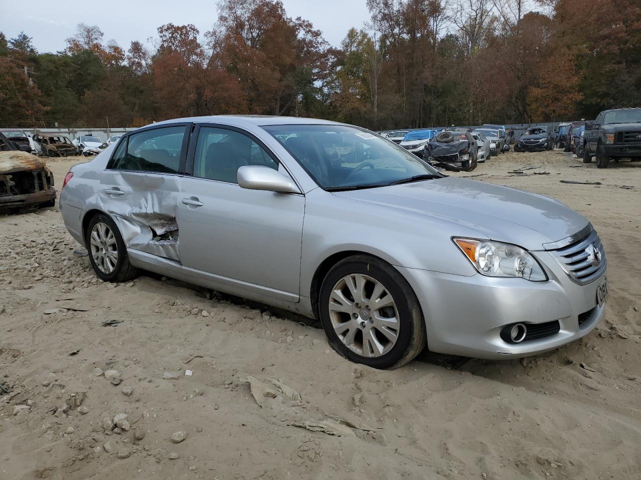 Lot #2972403417 2010 TOYOTA AVALON XL