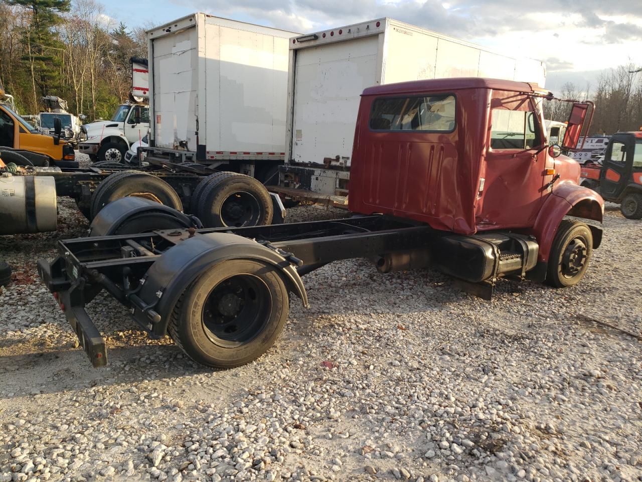 Lot #2974599484 1996 INTERNATIONAL 4000 4700