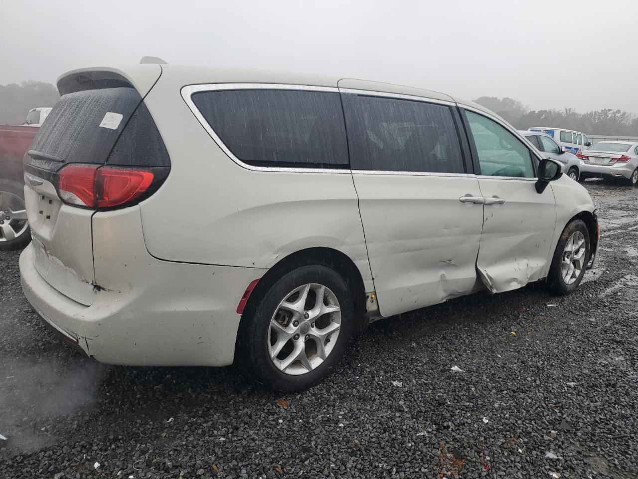 Lot #2979255200 2017 CHRYSLER PACIFICA T