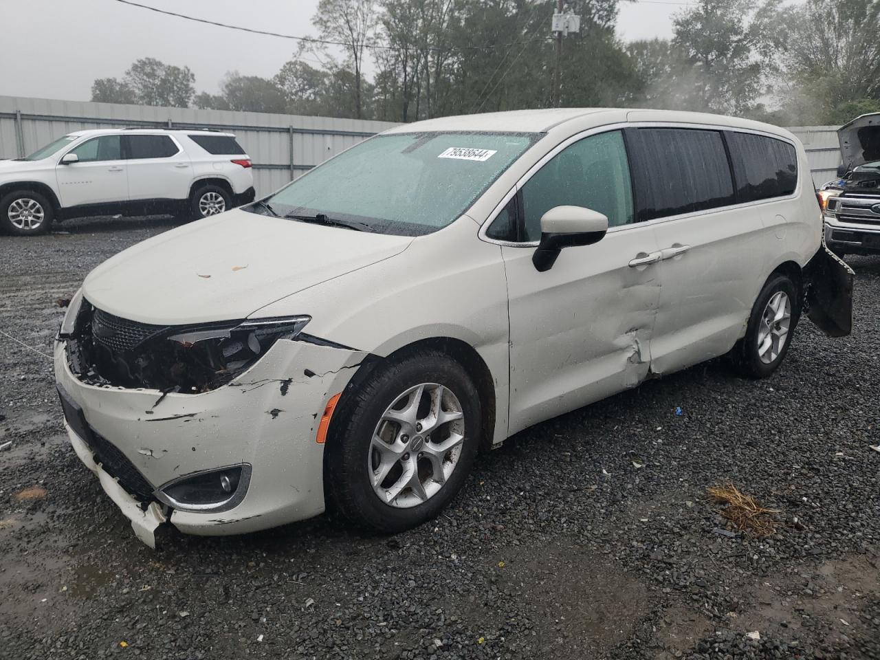 Lot #2979255200 2017 CHRYSLER PACIFICA T