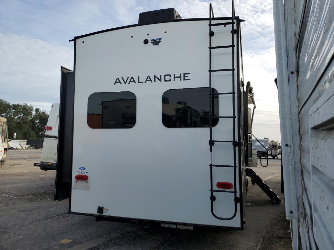 Lot #3033129006 2021 KEYSTONE AVALANCHE