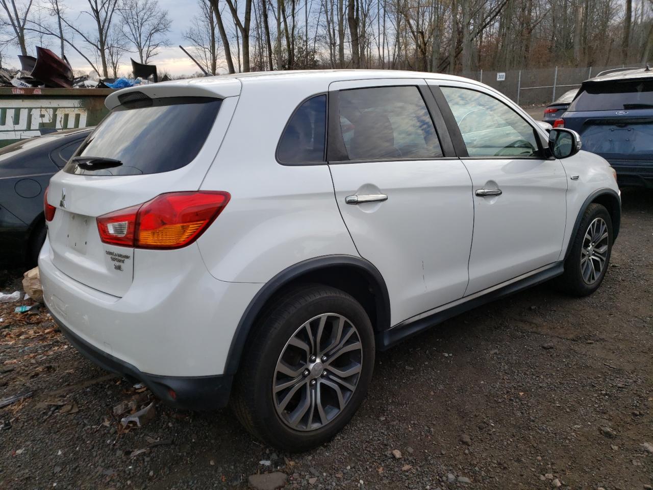 Lot #3034279123 2016 MITSUBISHI OUTLANDER