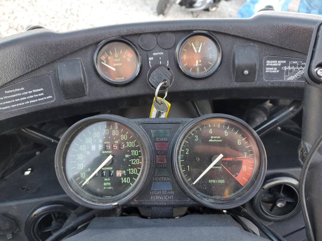 Lot #3023103991 1992 BMW R100 RT