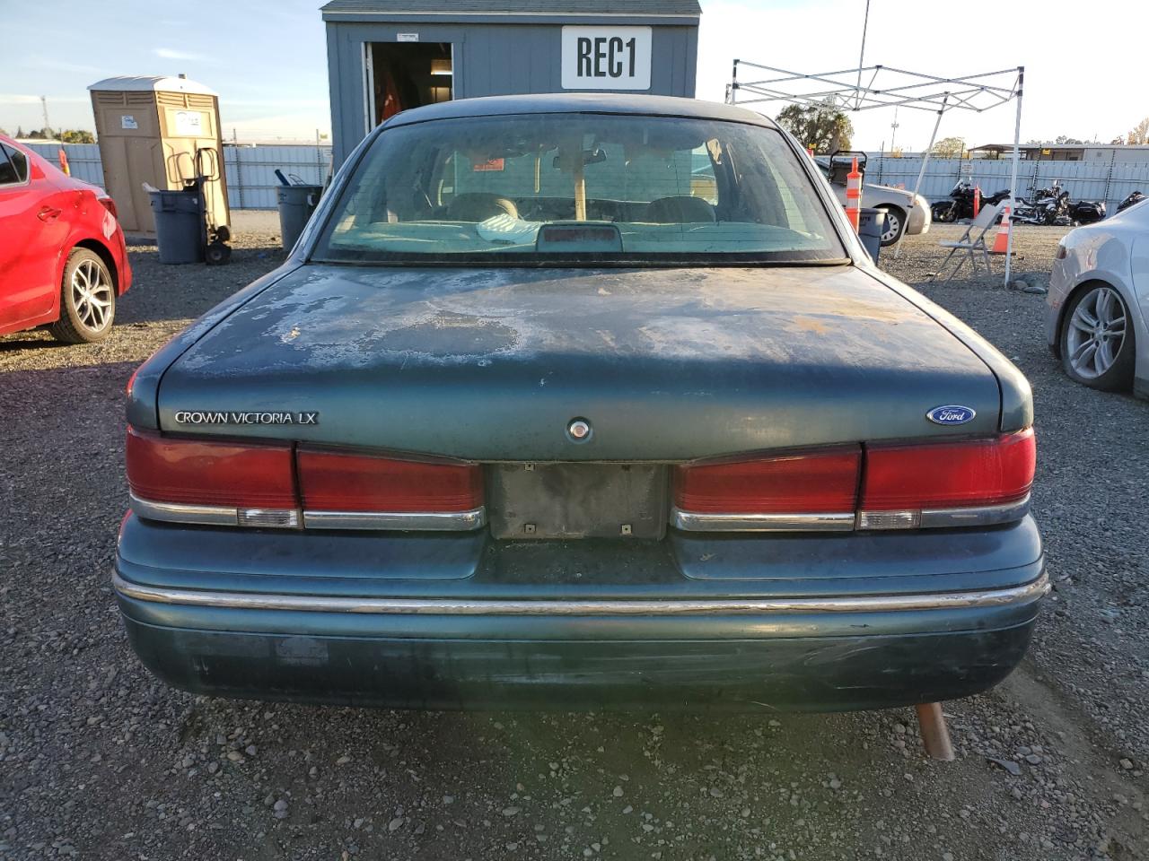 Lot #2974417453 1996 FORD CROWN VICT