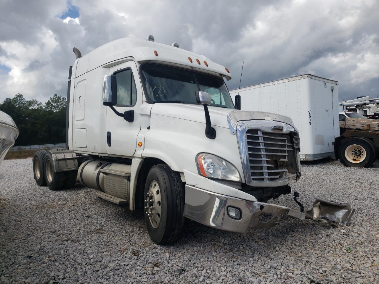 Lot #2996176391 2018 FREIGHTLINER CASCADIA 1