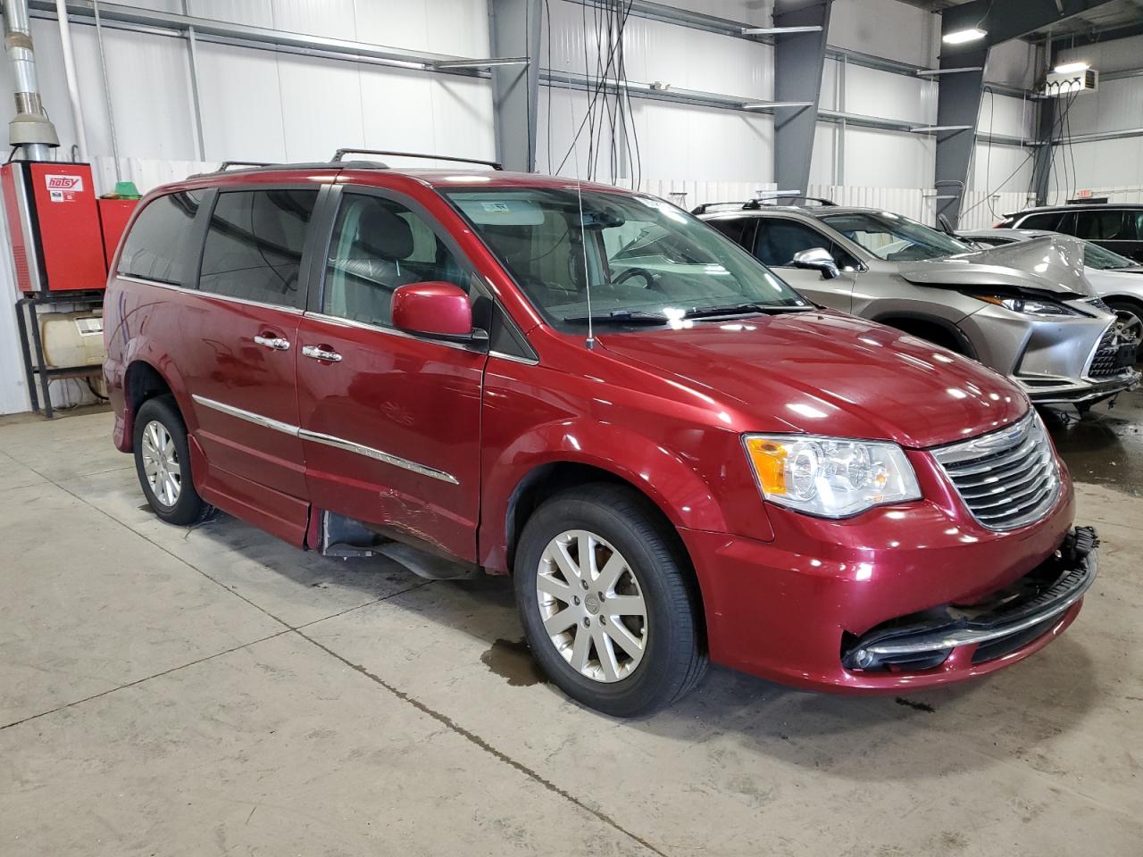 Lot #2976991599 2015 CHRYSLER TOWN & COU