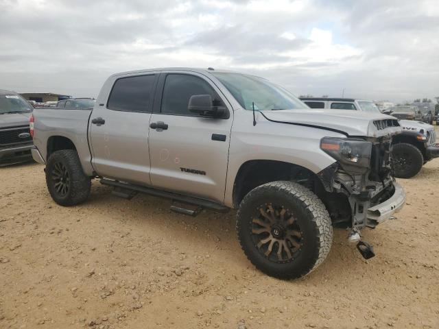 VIN 5TFDY5F13JX690598 2018 Toyota Tundra, Crewmax Sr5 no.4