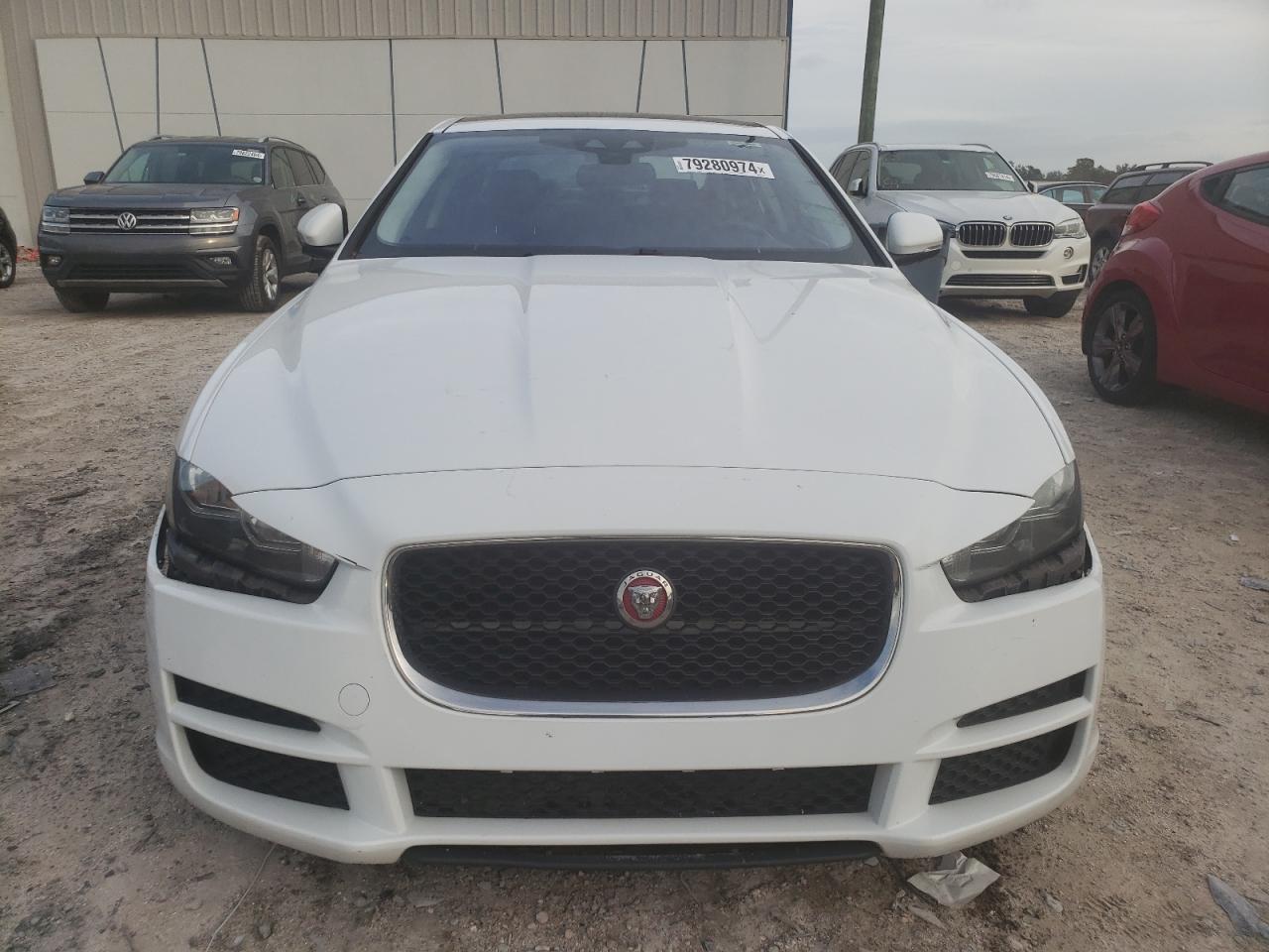 Lot #2969790389 2017 JAGUAR XE