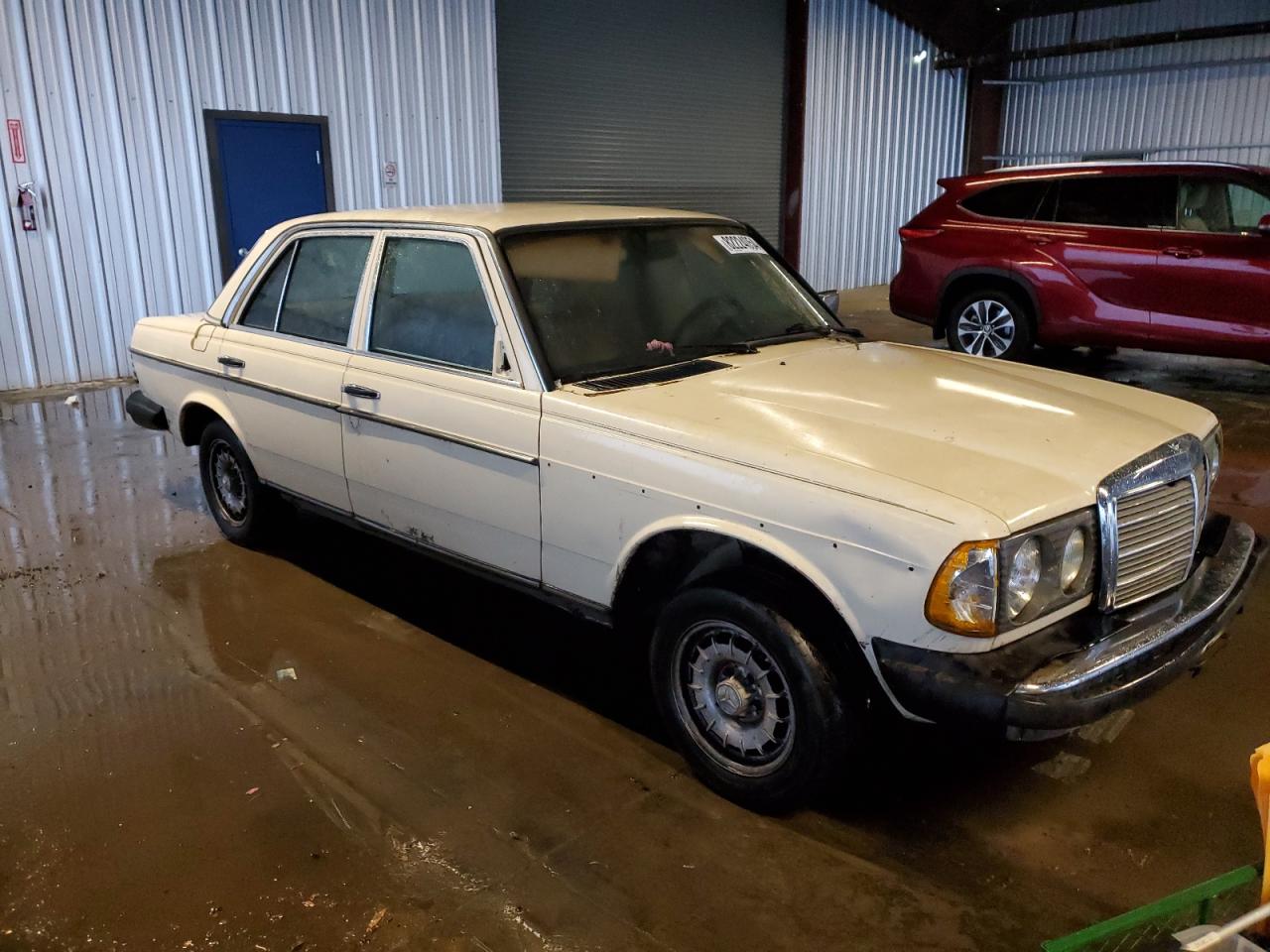 Lot #3004670358 1983 MERCEDES-BENZ 300 DT