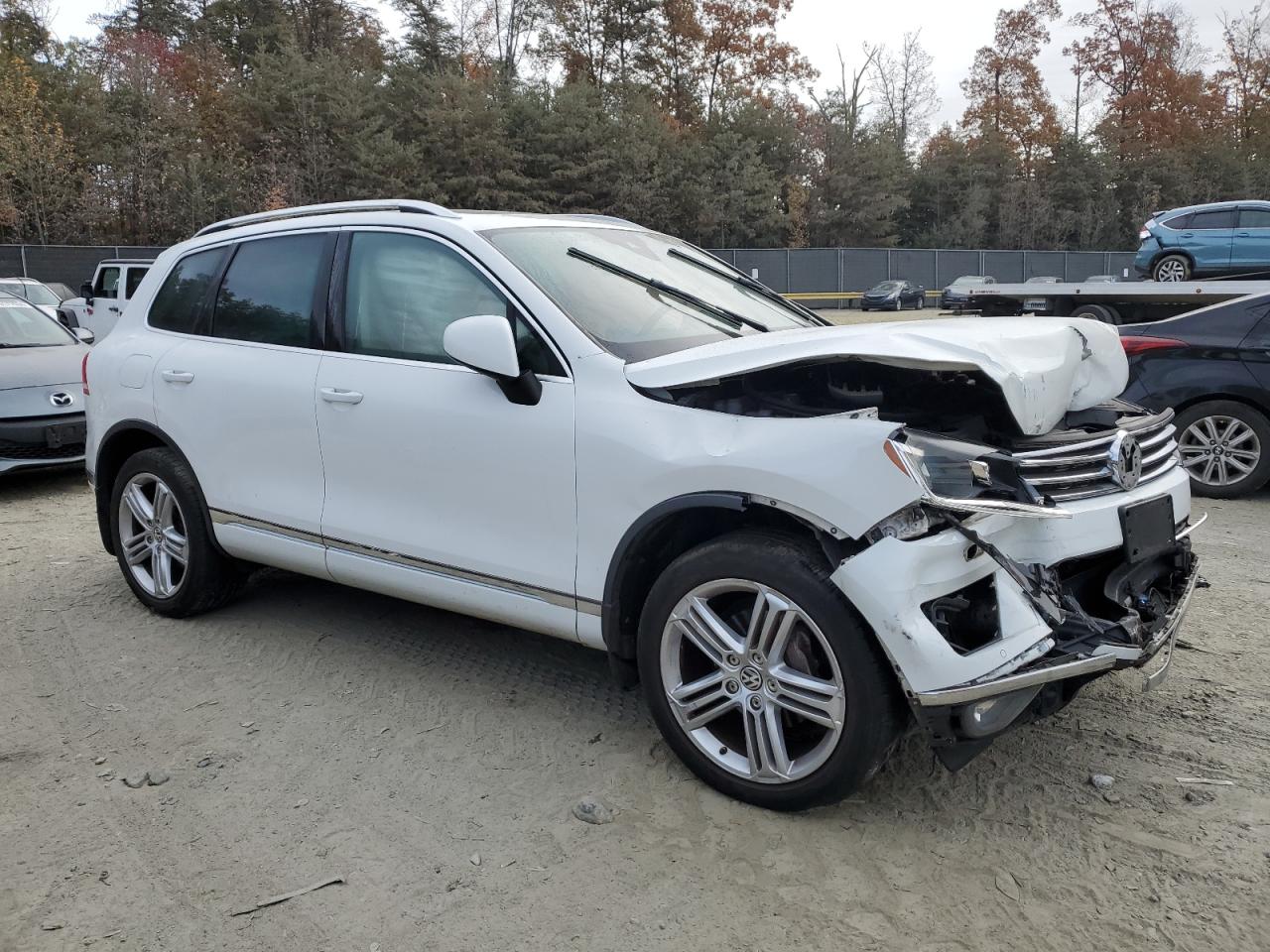 Lot #2960086087 2015 VOLKSWAGEN TOUAREG V6