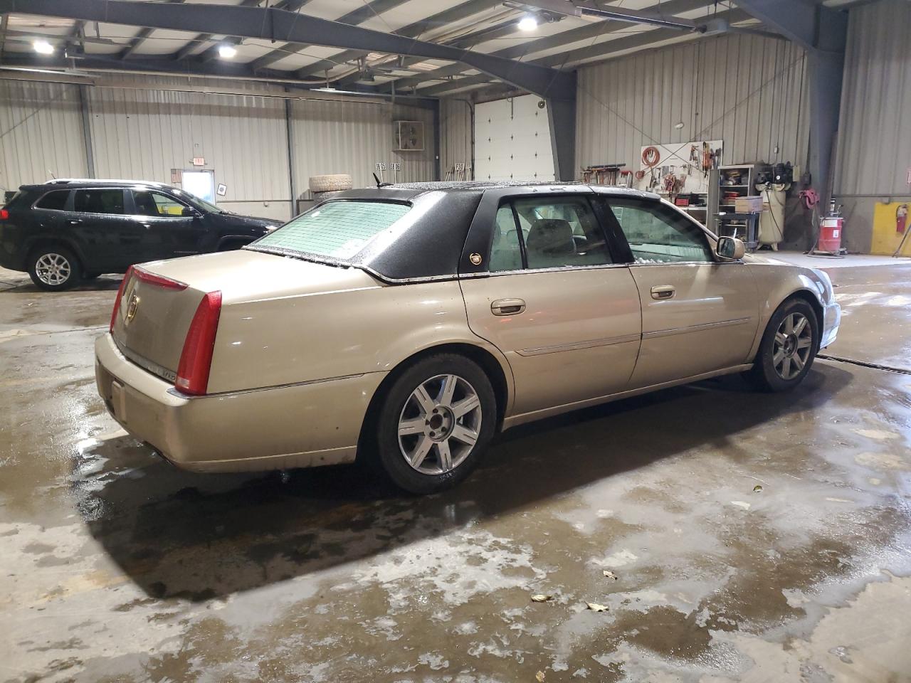 Lot #3003562182 2006 CADILLAC DTS