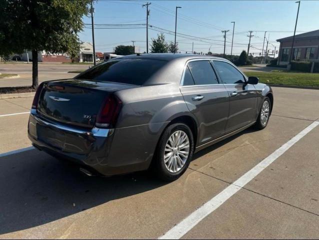 VIN 2C3CCAET6DH650180 2013 Chrysler 300C no.4