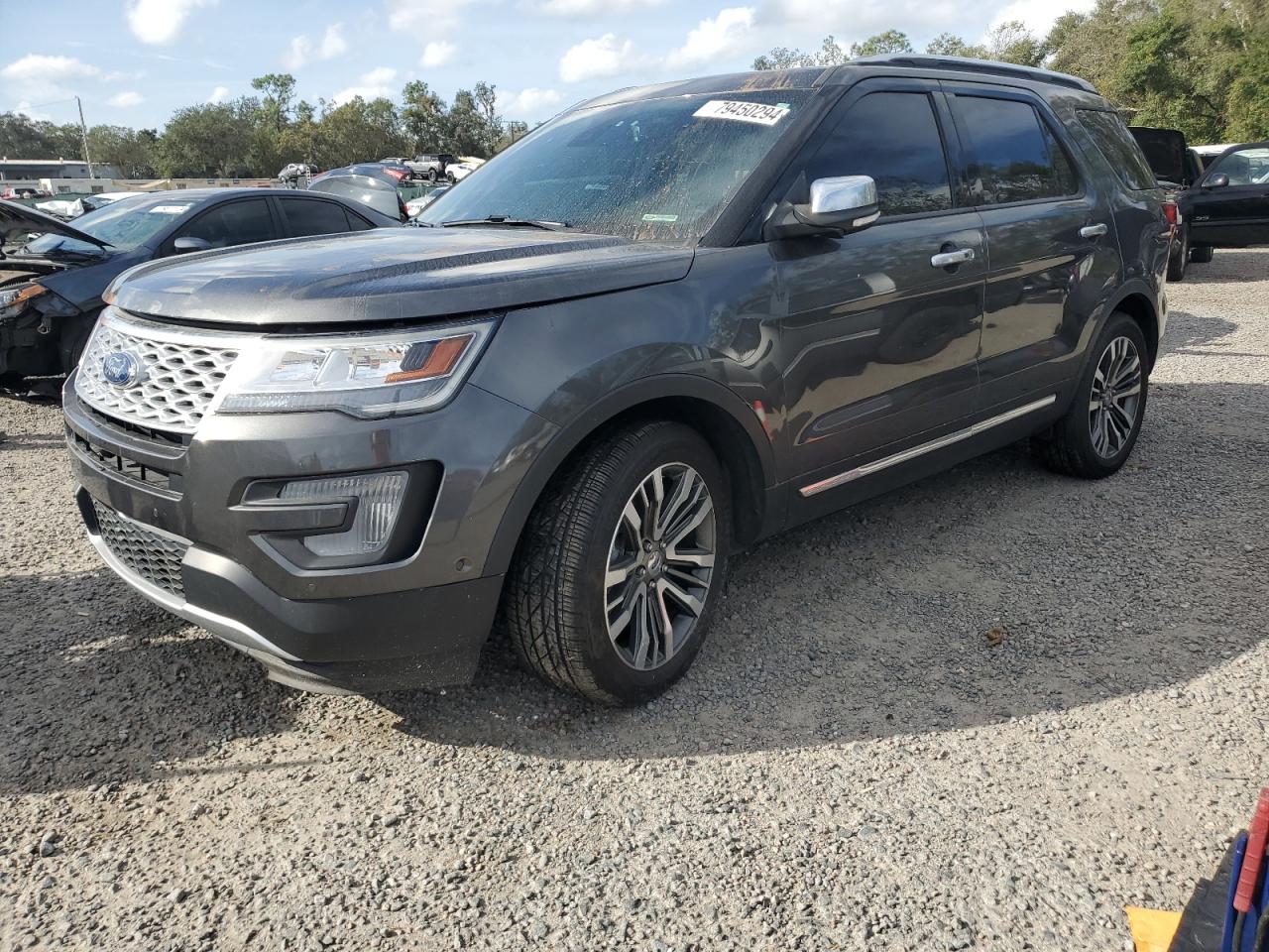  Salvage Ford Explorer