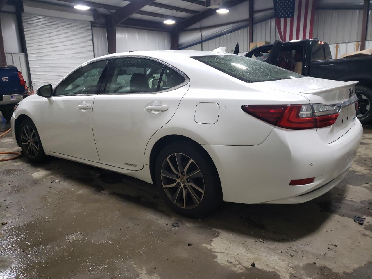 Lot #3048602893 2017 LEXUS ES 300H