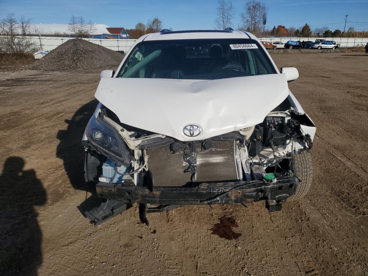 Lot #2993959382 2017 TOYOTA SIENNA SE