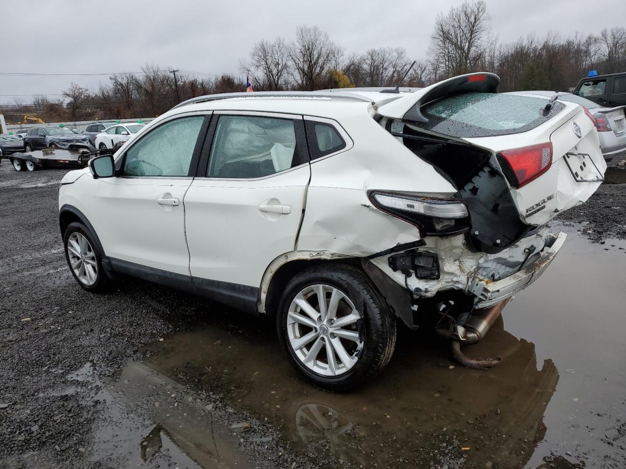 Lot #3033010020 2017 NISSAN ROGUE SPOR