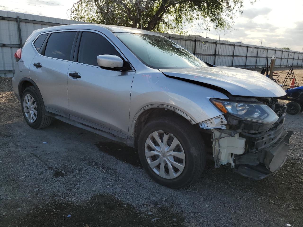 Lot #2976976712 2017 NISSAN ROGUE S