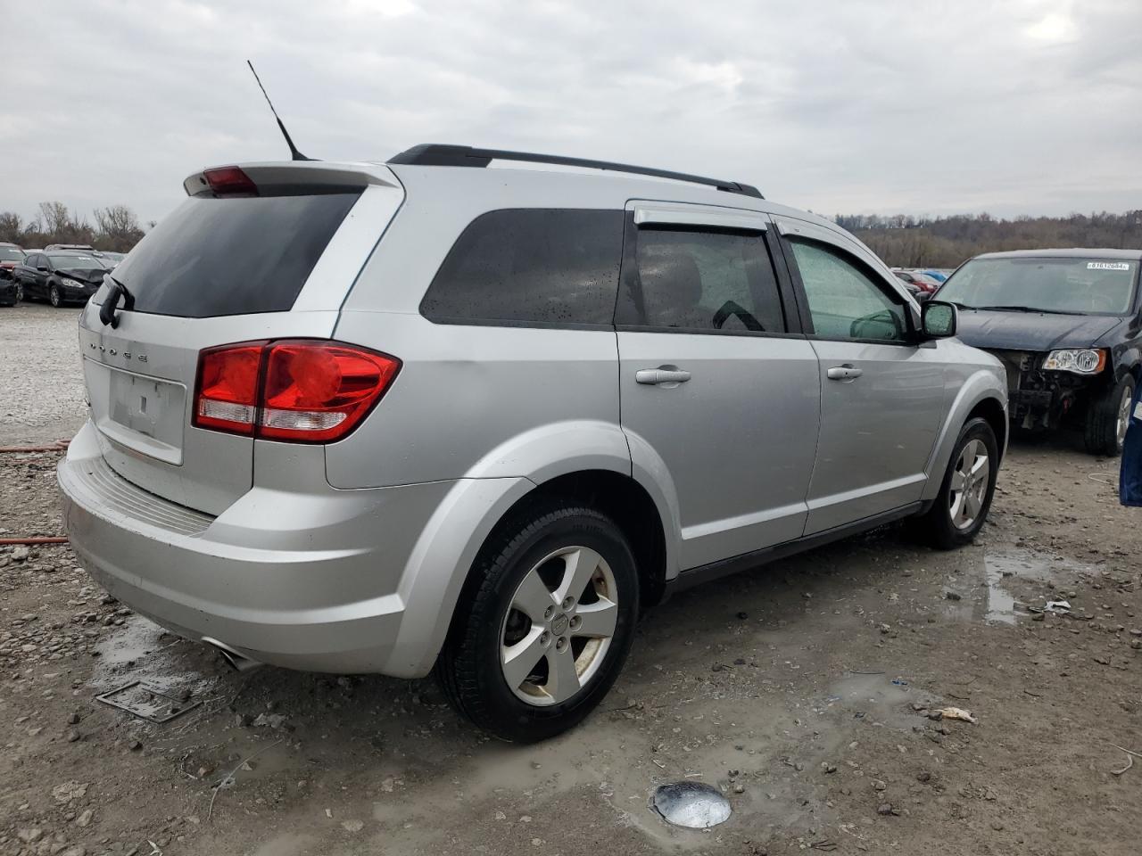 Lot #3020944692 2011 DODGE JOURNEY MA