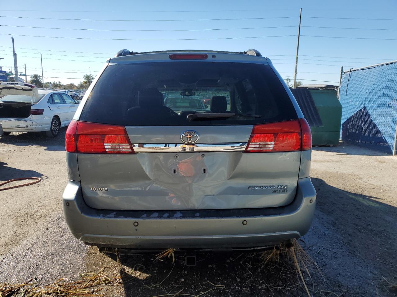 Lot #3030218153 2004 TOYOTA SIENNA XLE