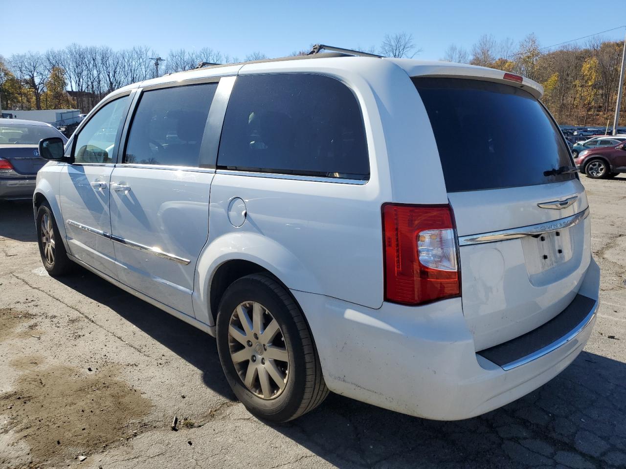 Lot #2976341008 2016 CHRYSLER TOWN & COU