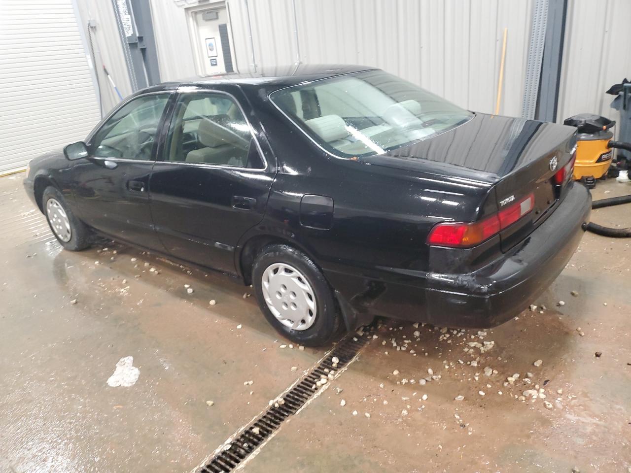 Lot #2987048773 1999 TOYOTA CAMRY LE