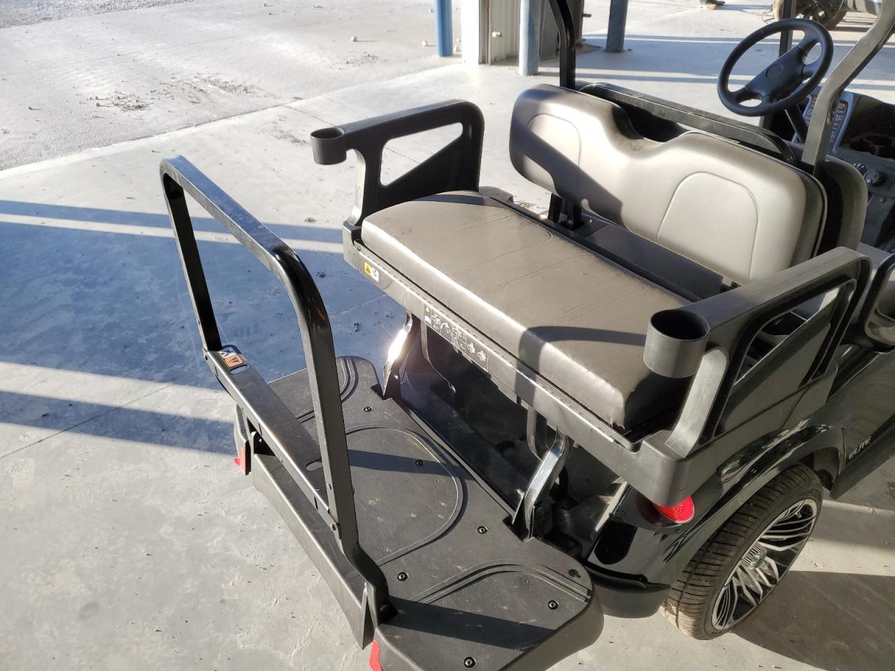 Lot #3008785119 2024 EZGO GOLF CART