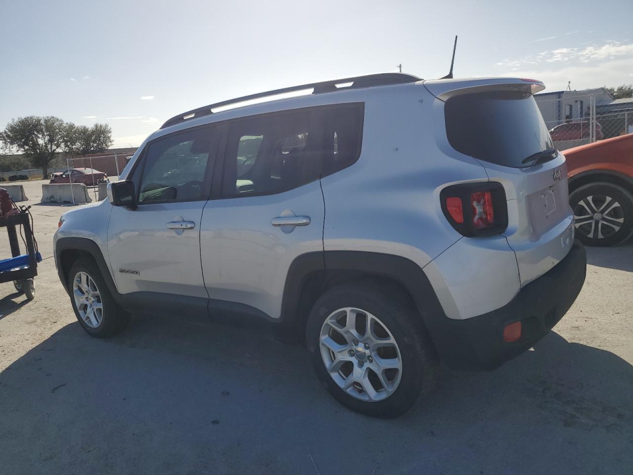 Lot #3024392533 2018 JEEP RENEGADE L