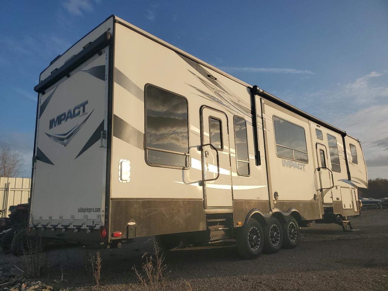 Lot #3025210639 2015 KEYSTONE CAMPER